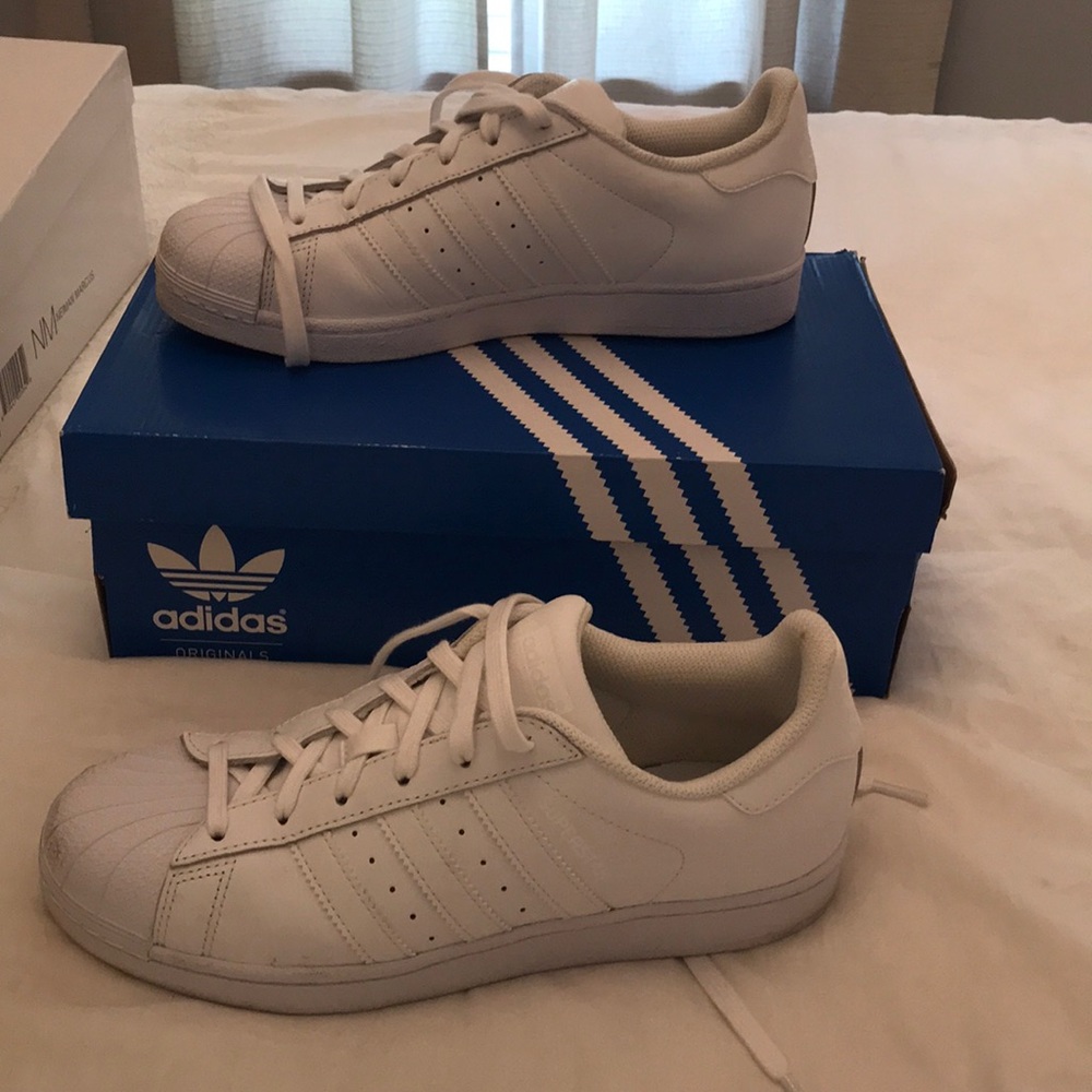 Shoe